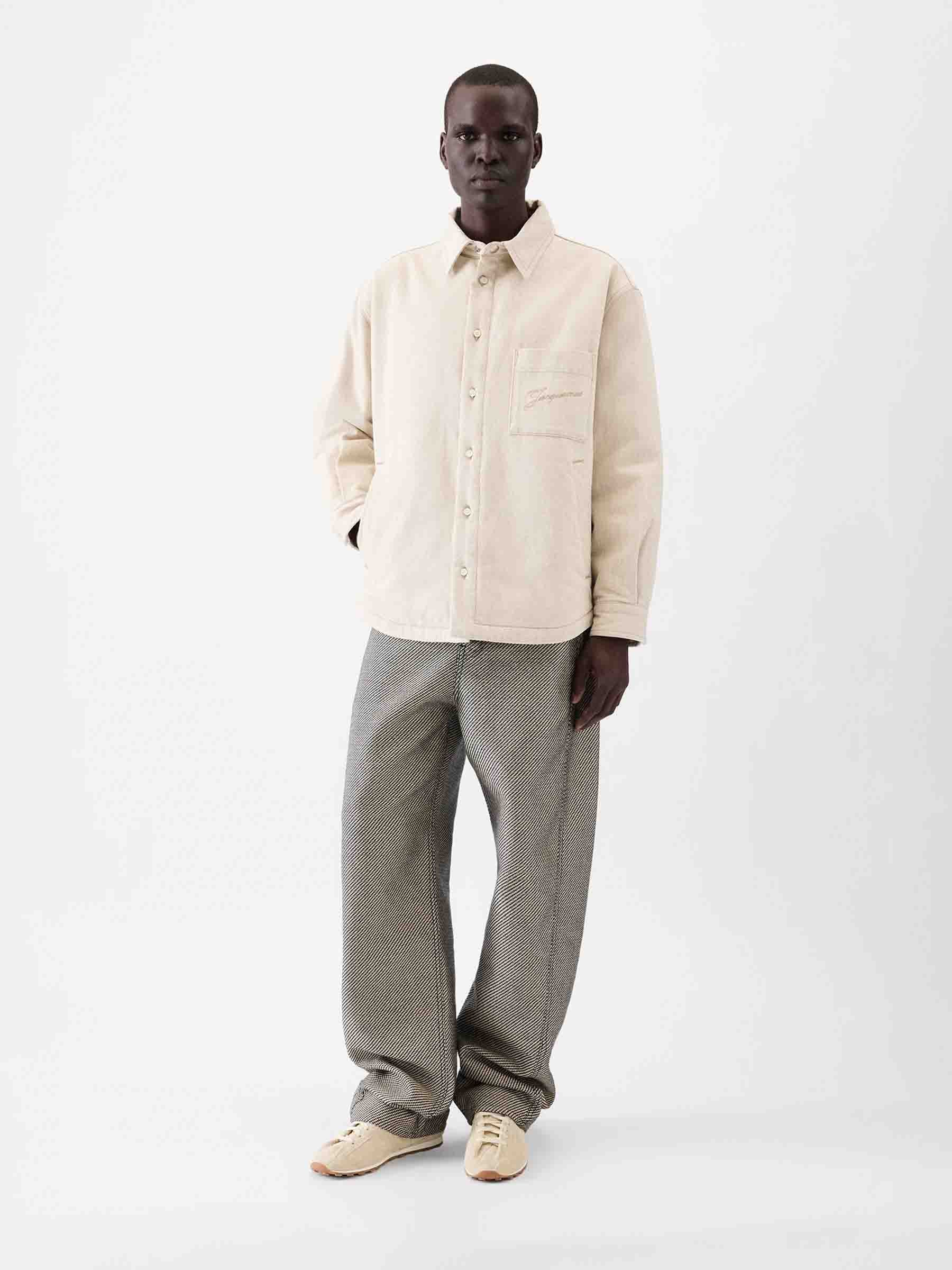 Jacquemus Hombre Barcelona Sobrecamisa Boulanger color Beige sku 512-002575 01 - Foto 2