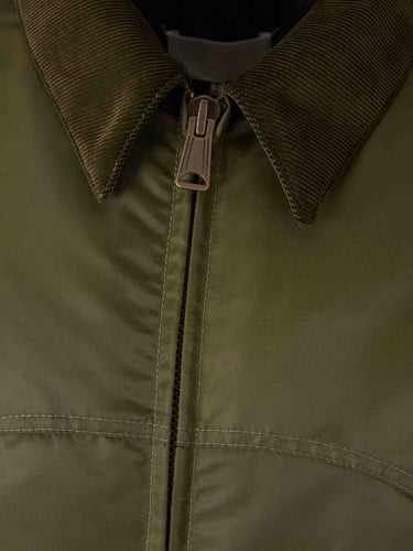 Maison Margiela Hombre Barcelona Chaqueta Técnica Bomber color Verde Militar sku 512-002594 01 - Foto 3