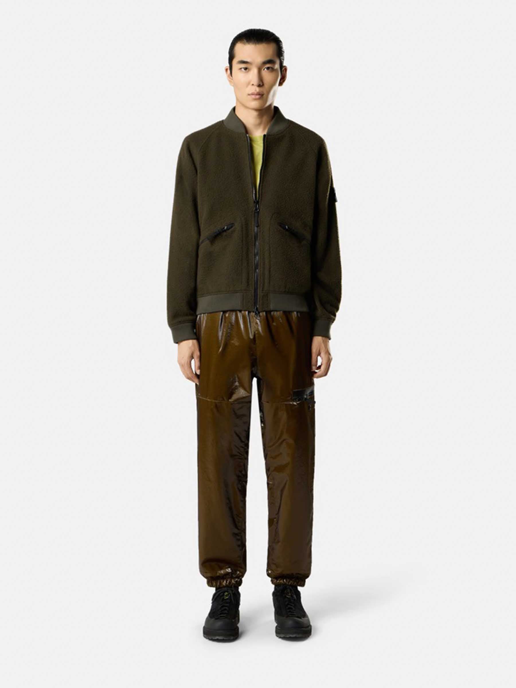 Stone Island Hombre Barcelona Chaqueta Bomber Ratinada color Verde Militar sku 512-002606 01 - Foto 2