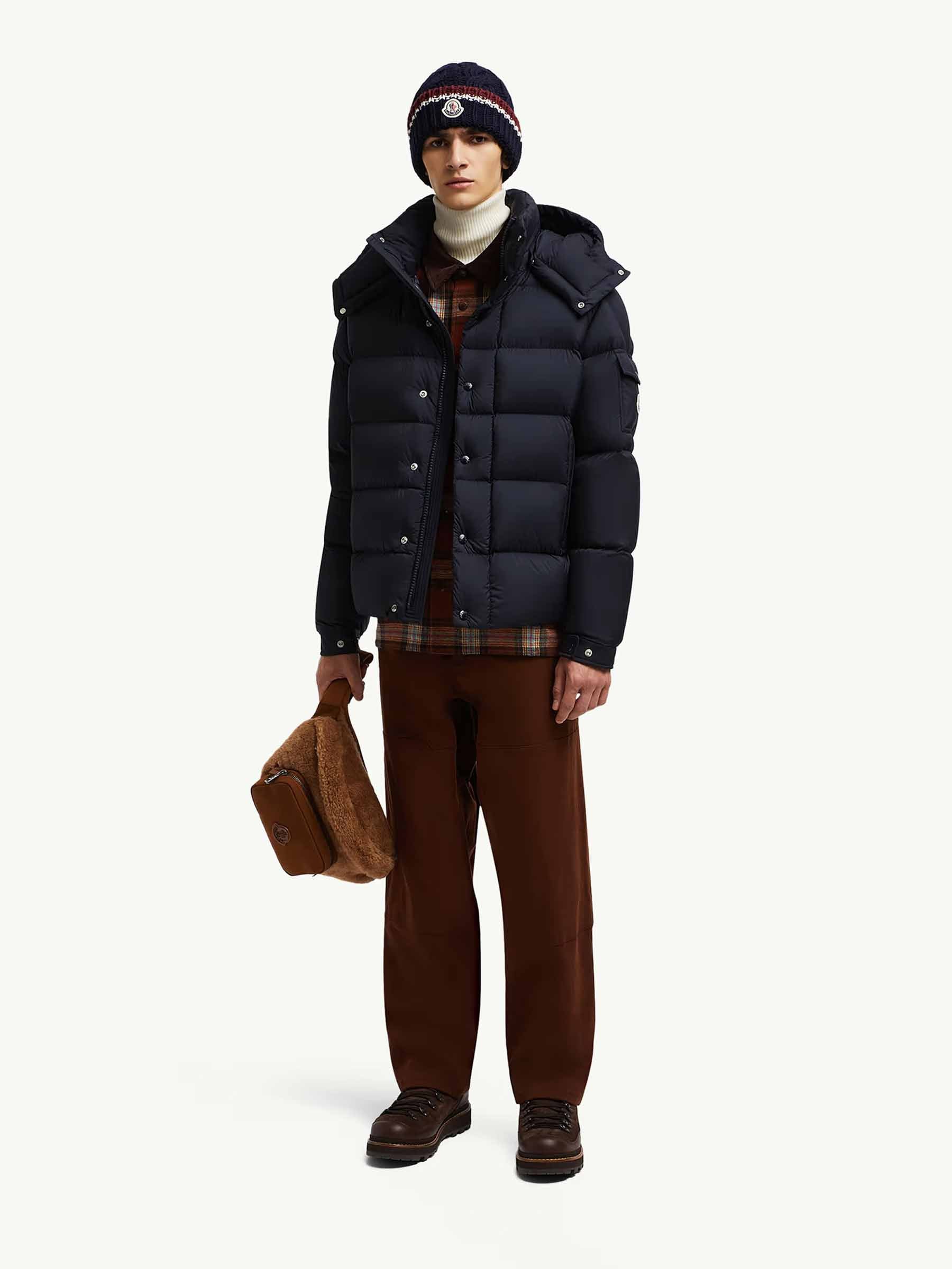 Moncler Hombre Barcelona Plumífero Corto Maya color Negro sku 512-002648 01 - Foto 2
