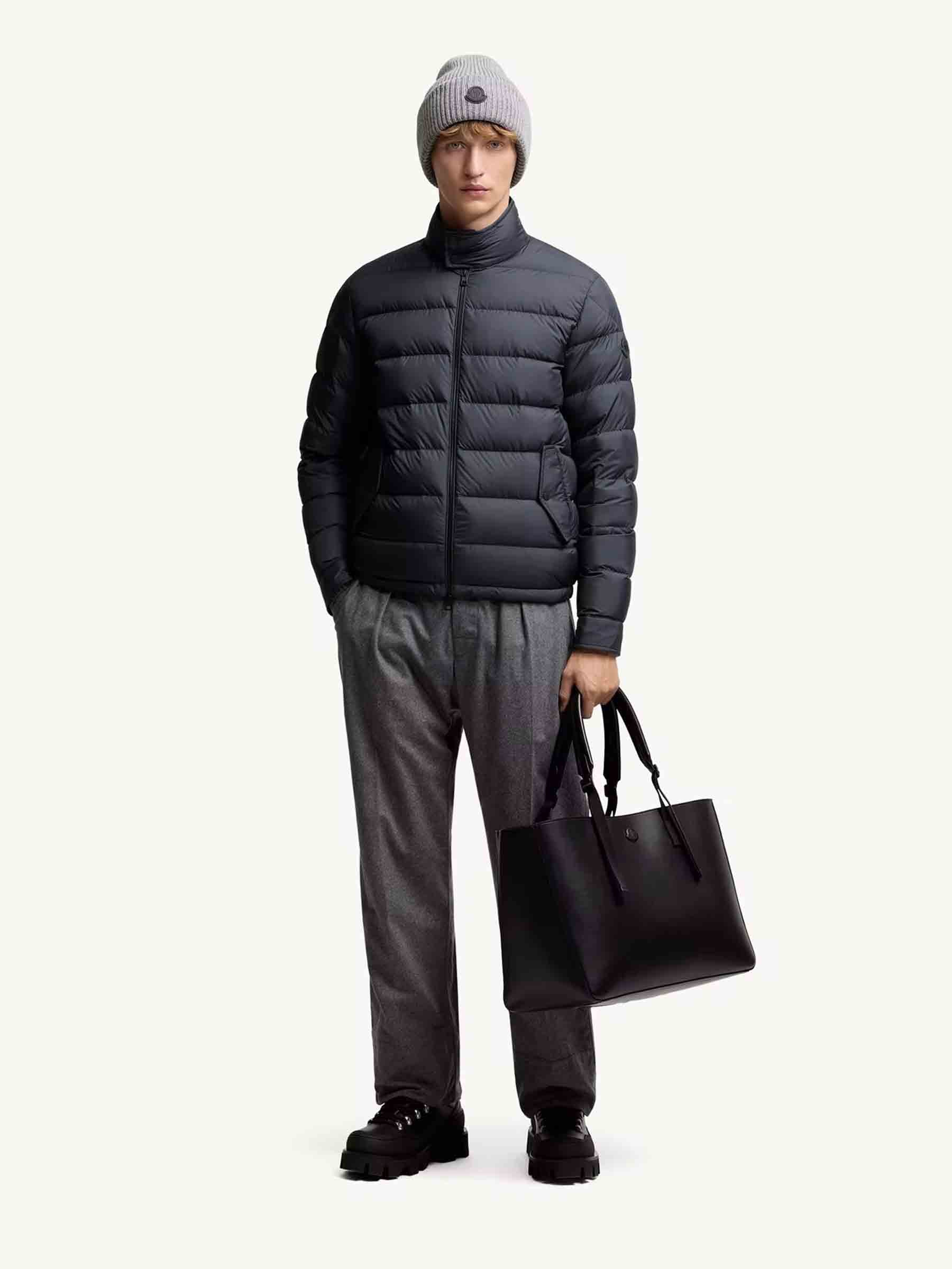 Moncler Hombre Barcelona Plumífero Corto Phrier color Azul Noche sku 512-002650 02 - Foto 2
