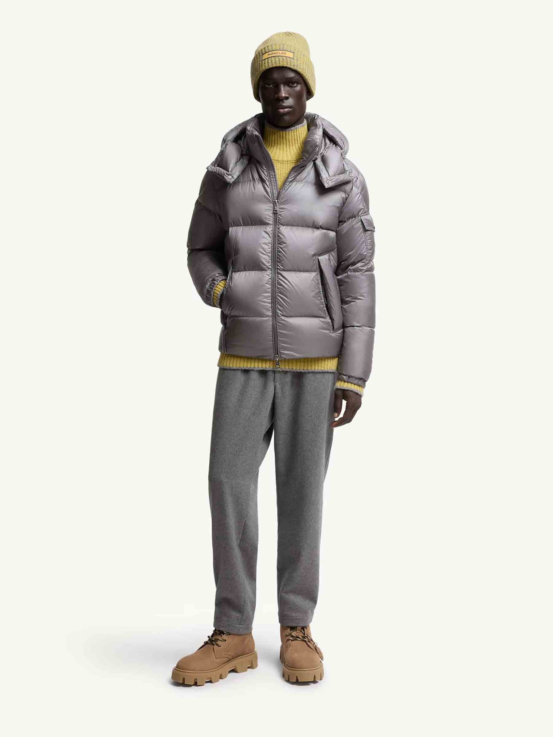 Moncler Hombre Barcelona Plumífero Corto Couyere color Gris sku 512-002655 01 - Foto 2