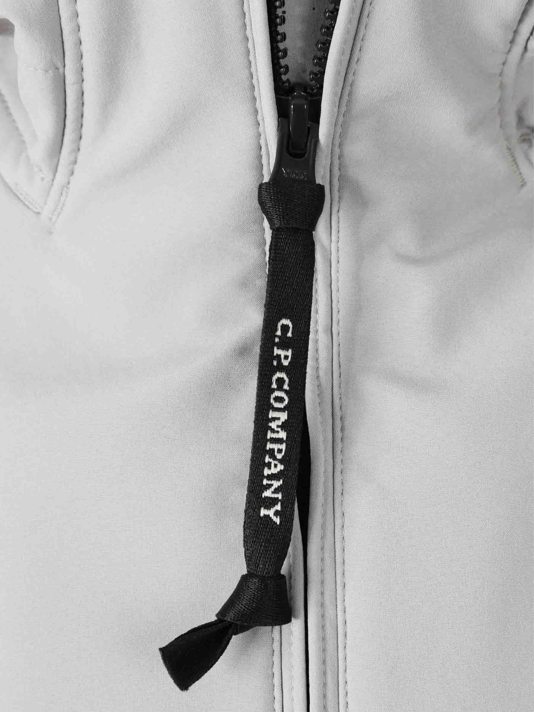 C.P. Company Hombre Barcelona Chaqueta Cremallera Capucha color Gris Claro sku 512-002687 01 - Foto 2