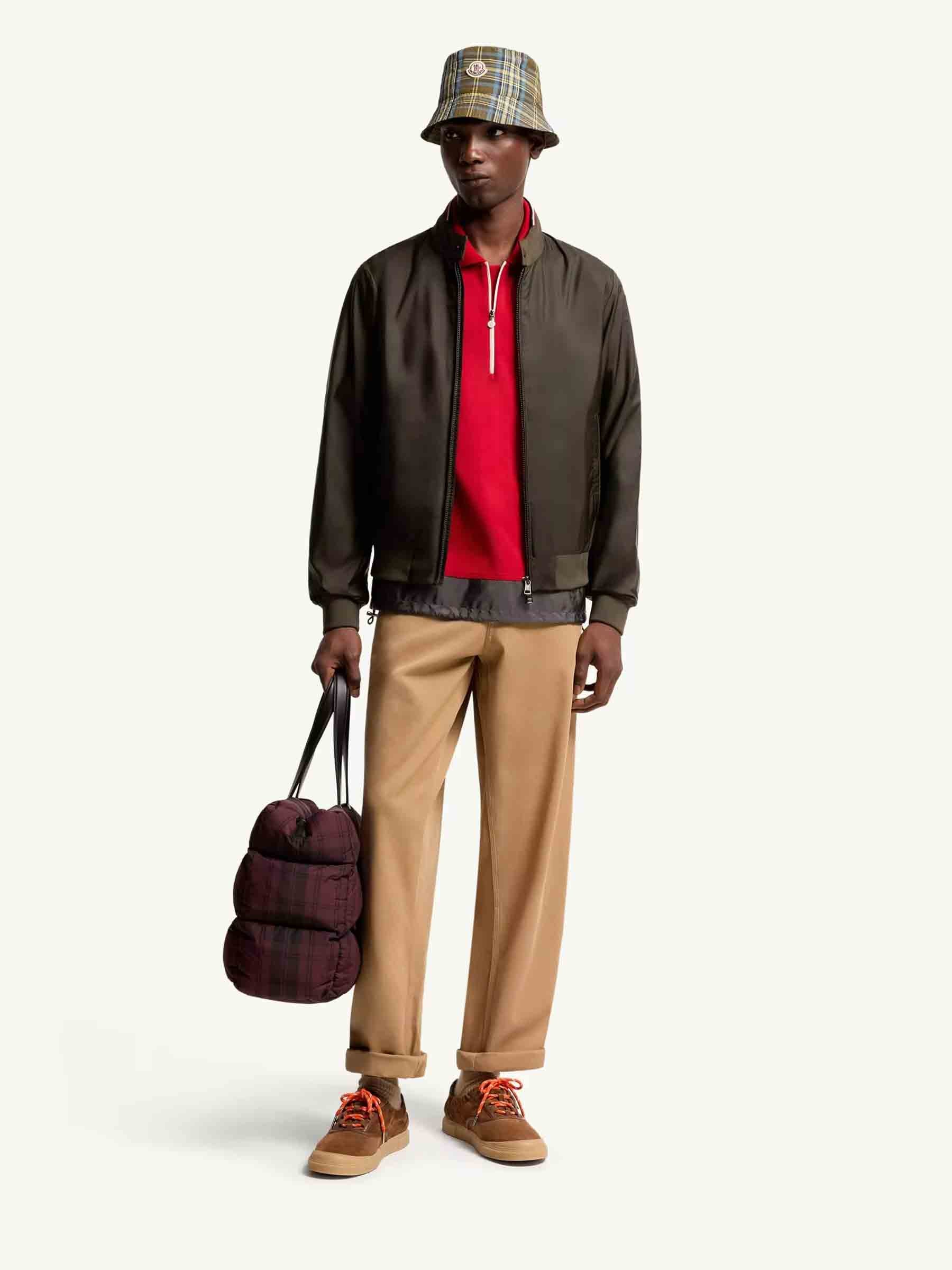 Moncler Hombre Barcelona Chaqueta Técnica Reppe color Verde Militar sku 512-002811 01 - Foto 2