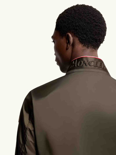 Moncler Hombre Barcelona Chaqueta Técnica Reppe color Verde Militar sku 512-002811 01 - Foto 3