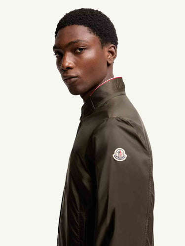 Moncler Hombre Barcelona Chaqueta Técnica Reppe color Verde Militar sku 512-002811 01 - Foto 4