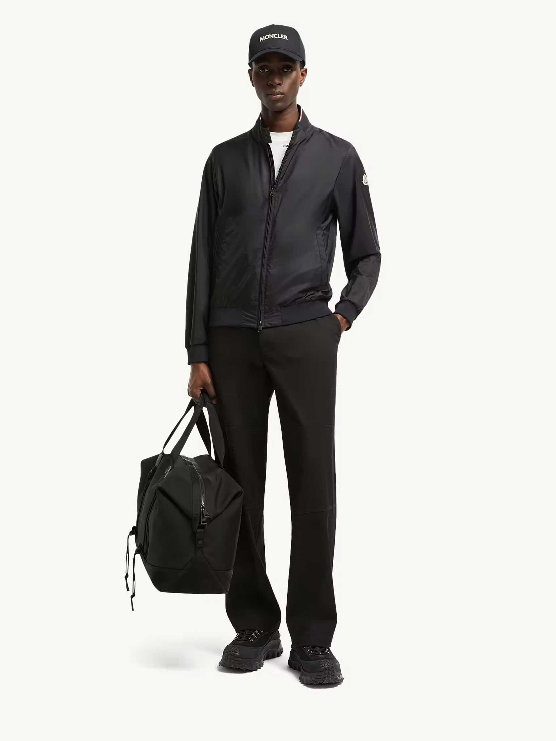 Moncler Hombre Barcelona Chaqueta Técnica Reppe color Negro sku 512-002811 02 - Foto 2