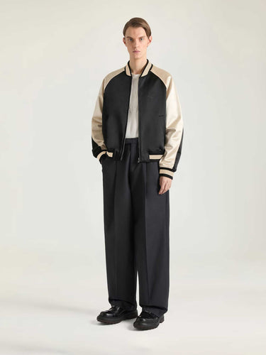 Givenchy Hombre Barcelona Chaqueta Bomber Satinada color Negro sku 512-002912 01 - Foto 2