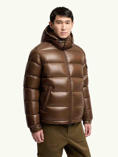 Moncler Hombre Barcelona Plumífero Corto Maya color Caramelo sku 512-002960 01 - Foto 2