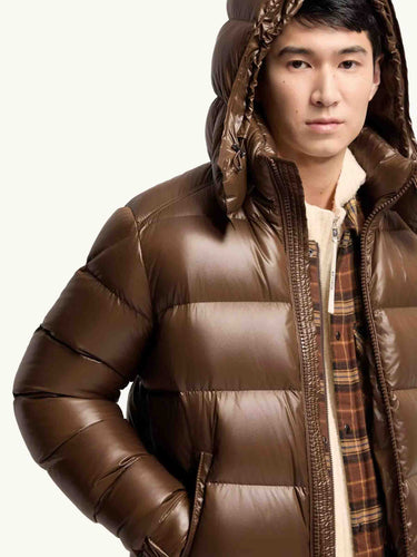 Moncler Hombre Barcelona Plumífero Corto Maya color Caramelo sku 512-002960 01 - Foto 5