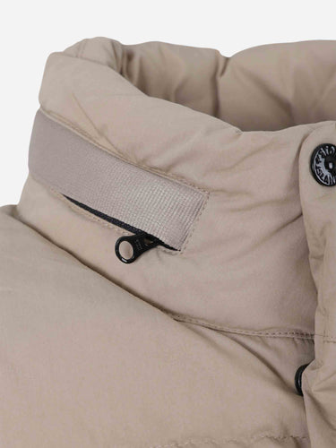 Stone Island Hombre Barcelona Plumífero Corto Logo color Camel sku 512-003009 01 - Foto 4