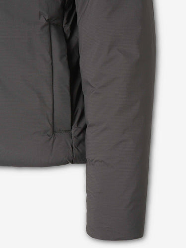 Canada Goose Hombre Barcelona Plumífero Corto Lodge color Gris Piedra sku 512-003071 01 - Foto 4