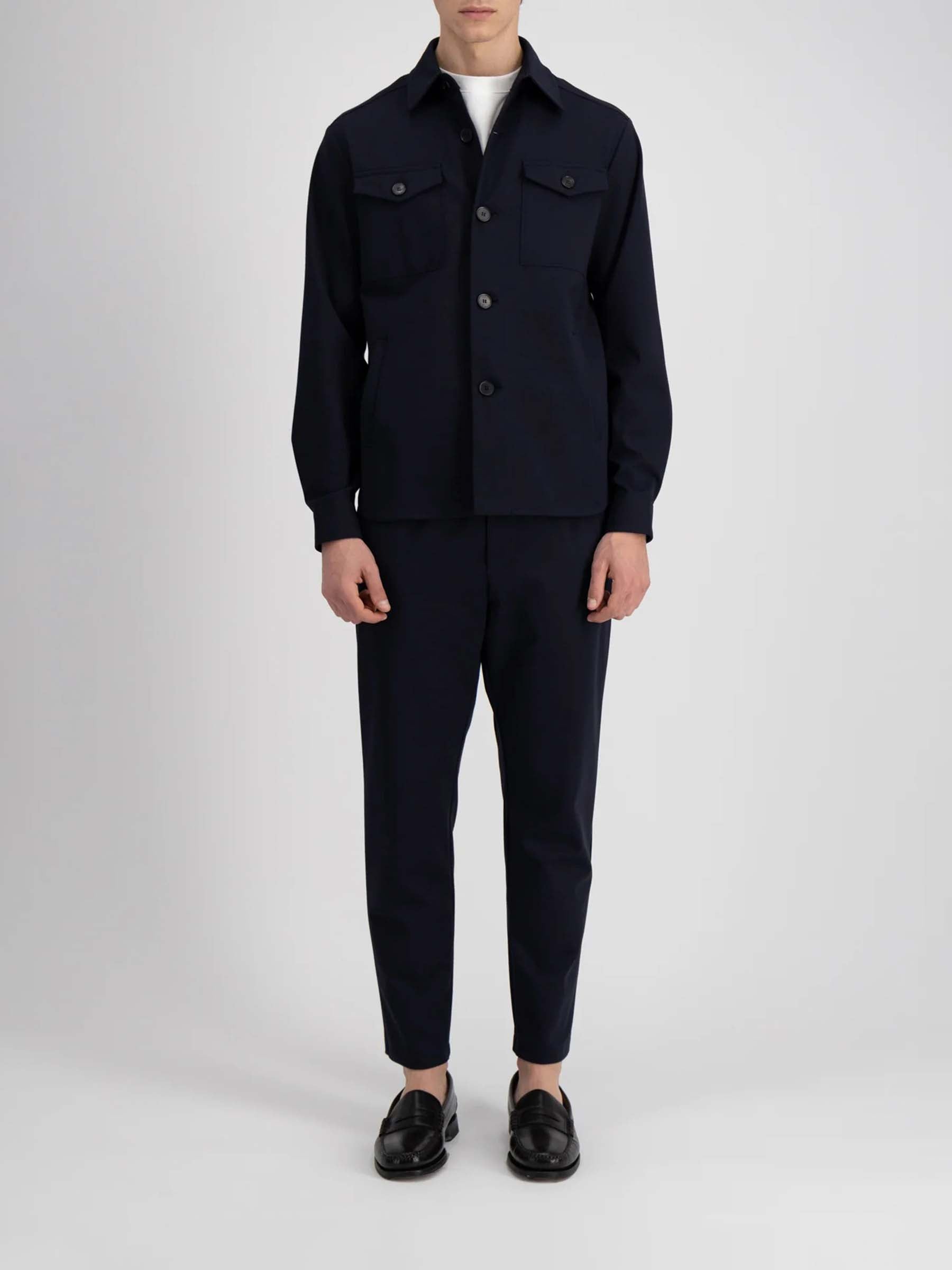 Harris Wharf Hombre Barcelona Sobrecamisa Lisa Botones color Azul Noche sku 513-000157 01 - Foto 2