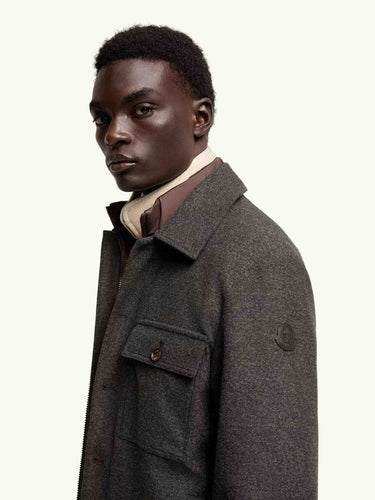 Moncler Hombre Barcelona Chaqueta Camisera Franela color Gris Antracita sku 513-000183 01 - Foto 5