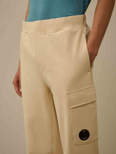 C.P. Company Hombre Barcelona Joggers Deportivos Lente color Crema sku 521-003443 01 - Foto 4