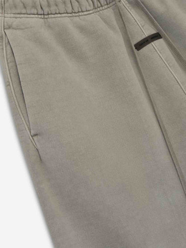 Fear of God Essentials Hombre Barcelona Joggers Fleece Flare color Taupe sku 521-003616 01 - Foto 5