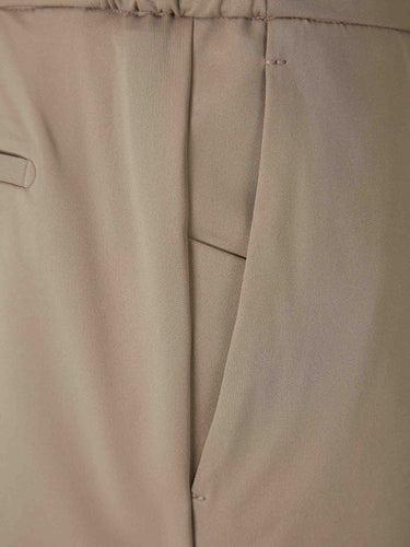 Berwich Hombre Barcelona Pantalones Morello Elax color Taupe sku 521-003630 02 - Foto 3