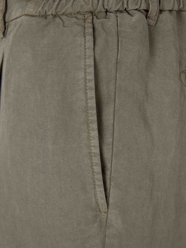 Santa Eulalia Hombre Barcelona Pantalones Rectos Pinzas color Verde Oscuro sku 521-003637 03 - Foto 3