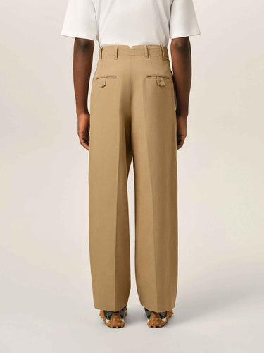 Ami Paris Hombre Barcelona Pantalones Carrot Lino color Camel sku 521-003678 01 - Foto 3