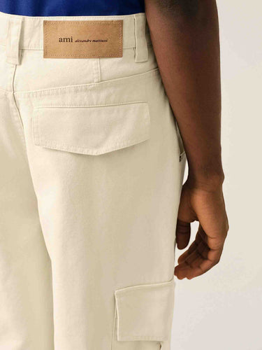 Ami Paris Hombre Barcelona Pantalones Cargo Baggy color Crema sku 521-003679 01 - Foto 5