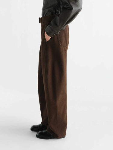 Lemaire Hombre Barcelona Pantalón Ancho Cinturón color Marrón Oscuro sku 521-003825 00 - Foto 5