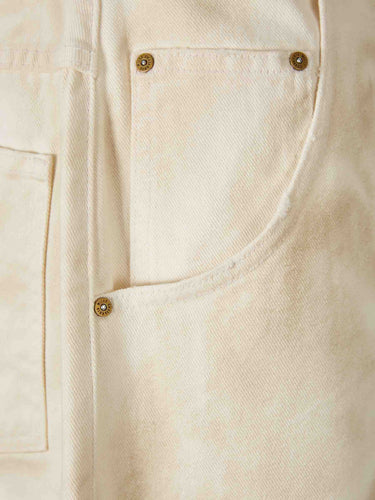 Willy Chavarria Hombre Barcelona Jeans Anchos Bad Bow color Marfil sku 522-003071 01 - Foto 3