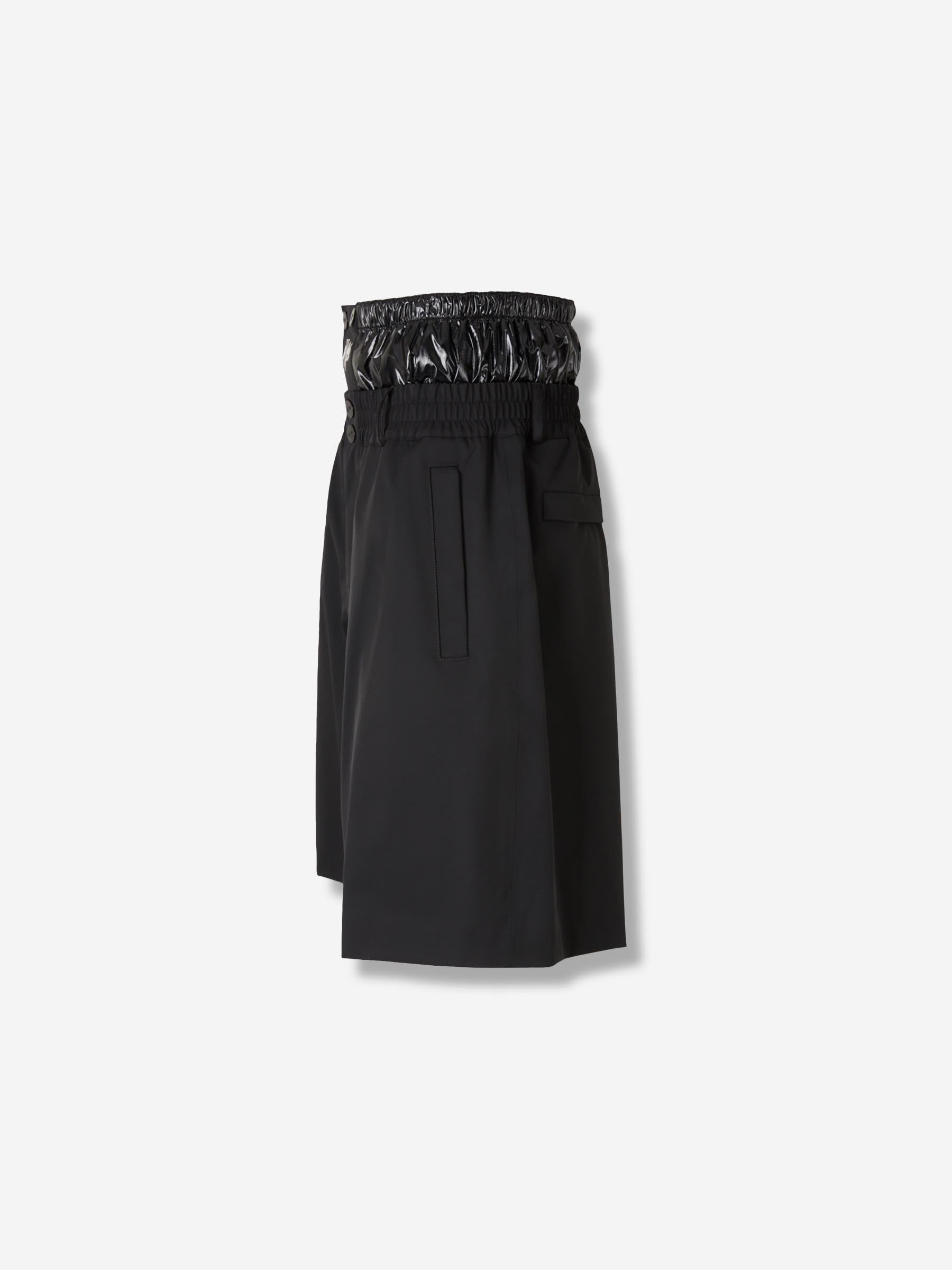 Moncler Genius Asap Rocky Hombre Barcelona Bermudas Logo Rocky color Negro sku 523-001208 01 - Foto 2