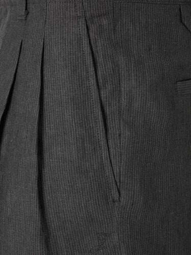 Jacquemus Hombre Barcelona Bermudas Plisada color Gris Piedra sku 523-001287 01 - Foto 4
