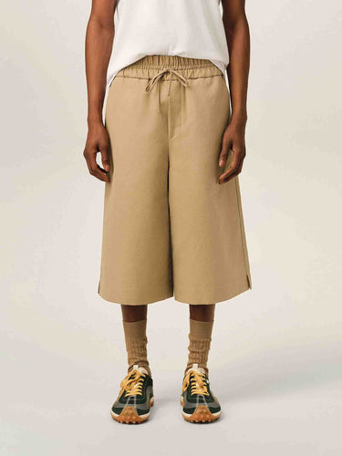 Ami Paris Hombre Barcelona Bermudas Anchas Lona color Camel sku 523-001394 01 - Foto 4