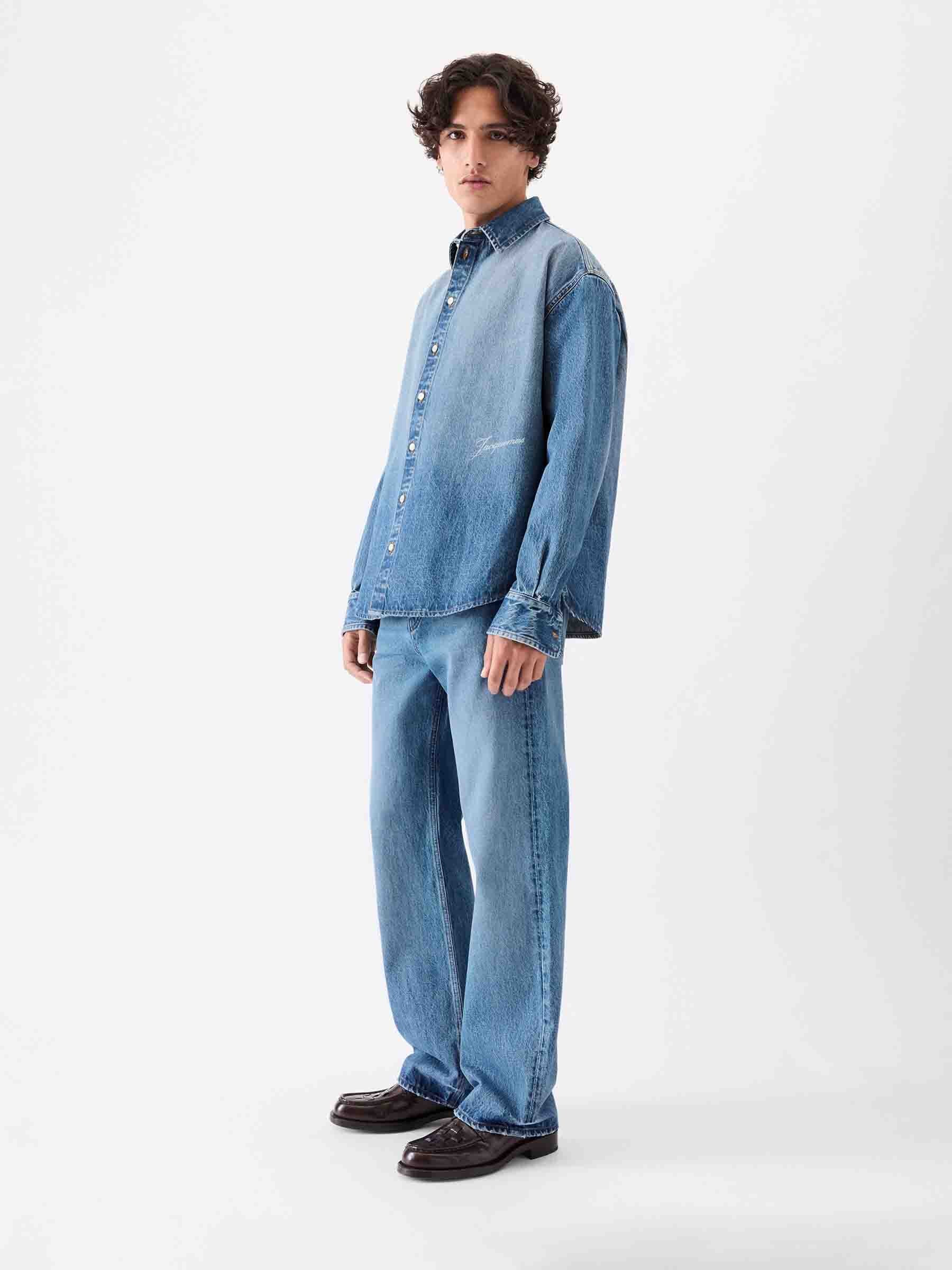 Jacquemus Hombre Barcelona Camisa Simon de-Nîmes color Azul Denim sku 531-006616 01 - Foto 2