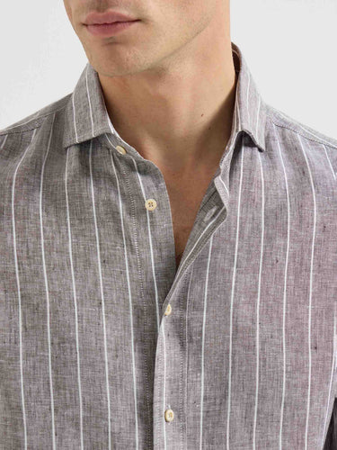 Brunello Cucinelli Hombre Barcelona Camisa Cuello Francés color Marrón Oscuro sku 531-006647 01 - Foto 4