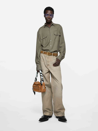 Acne Studios Hombre Barcelona Camisa Oversized Logo color Verde Militar sku 531-006756 01 - Foto 2