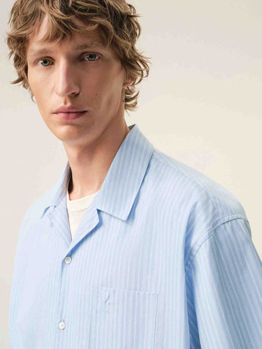 Ami Paris Hombre Barcelona Camisa Boxy de Manga Corta color Blanco sku 532-000747 01 - Foto 4