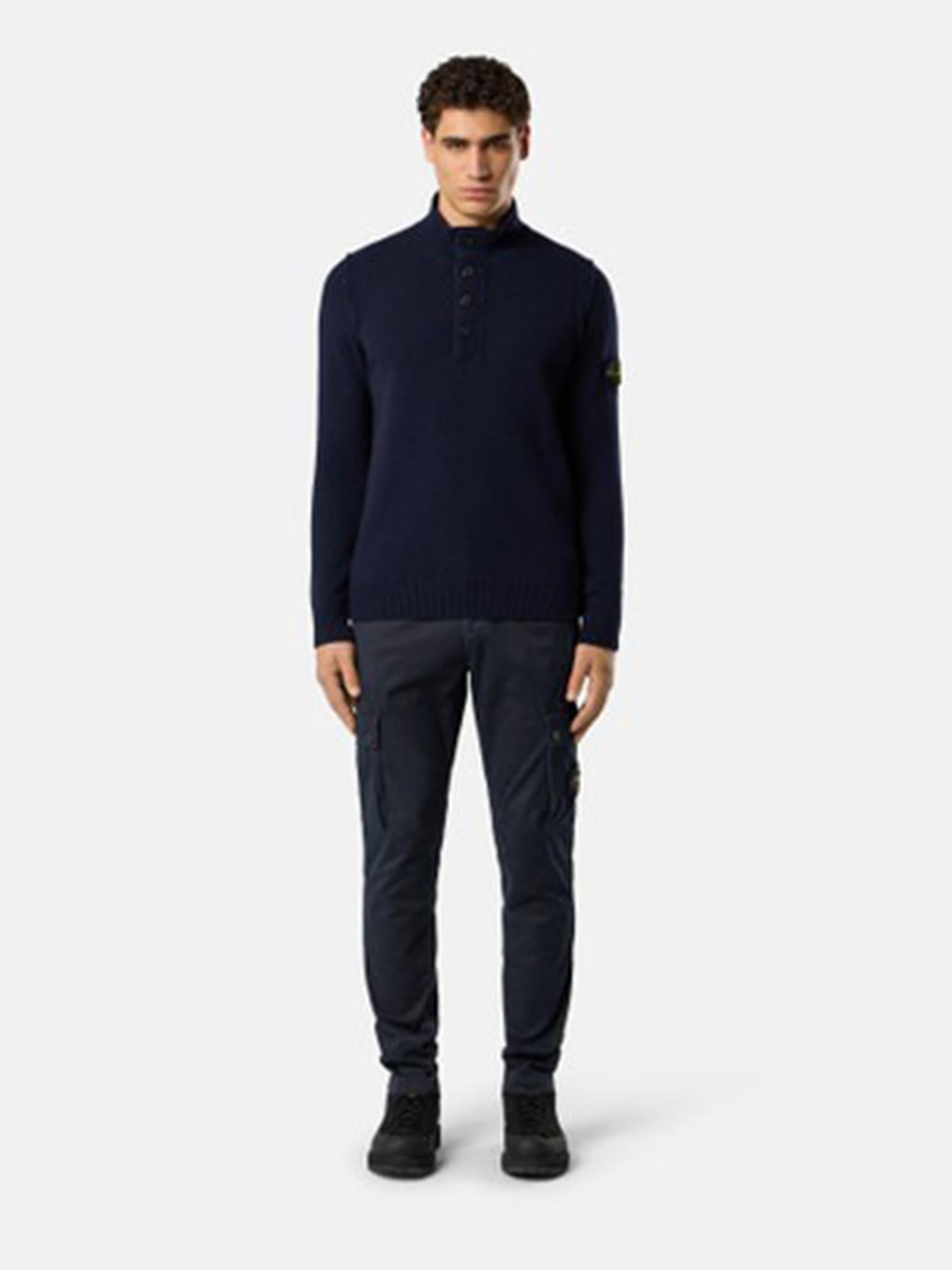 Stone Island Hombre Barcelona Jersey Cuello Alto color Azul Noche sku 542-002498 01 - Foto 2