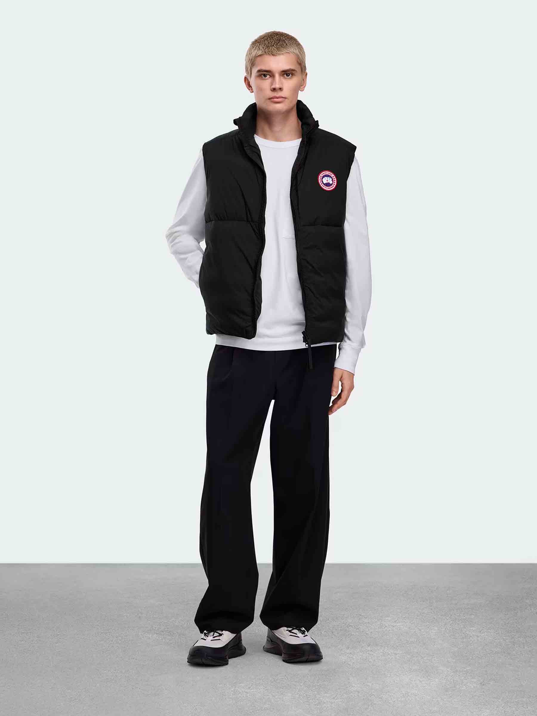 Canada Goose Hombre Barcelona Chaleco Lodge Acolchado color Negro sku 544-000611 01 - Foto 2