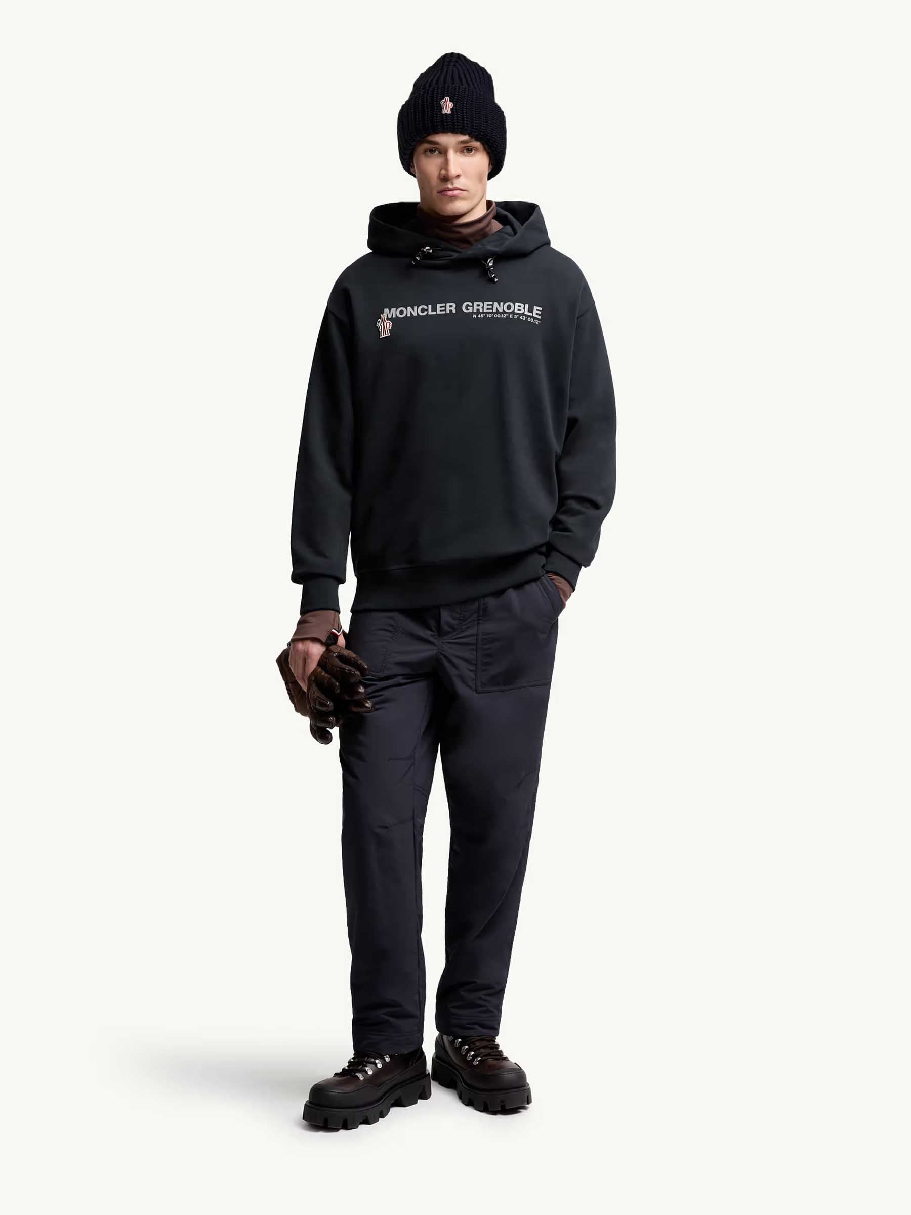 Moncler Grenoble Hombre Barcelona Sudadera Capucha Logo color Negro sku 545-001929 01 - Foto 2