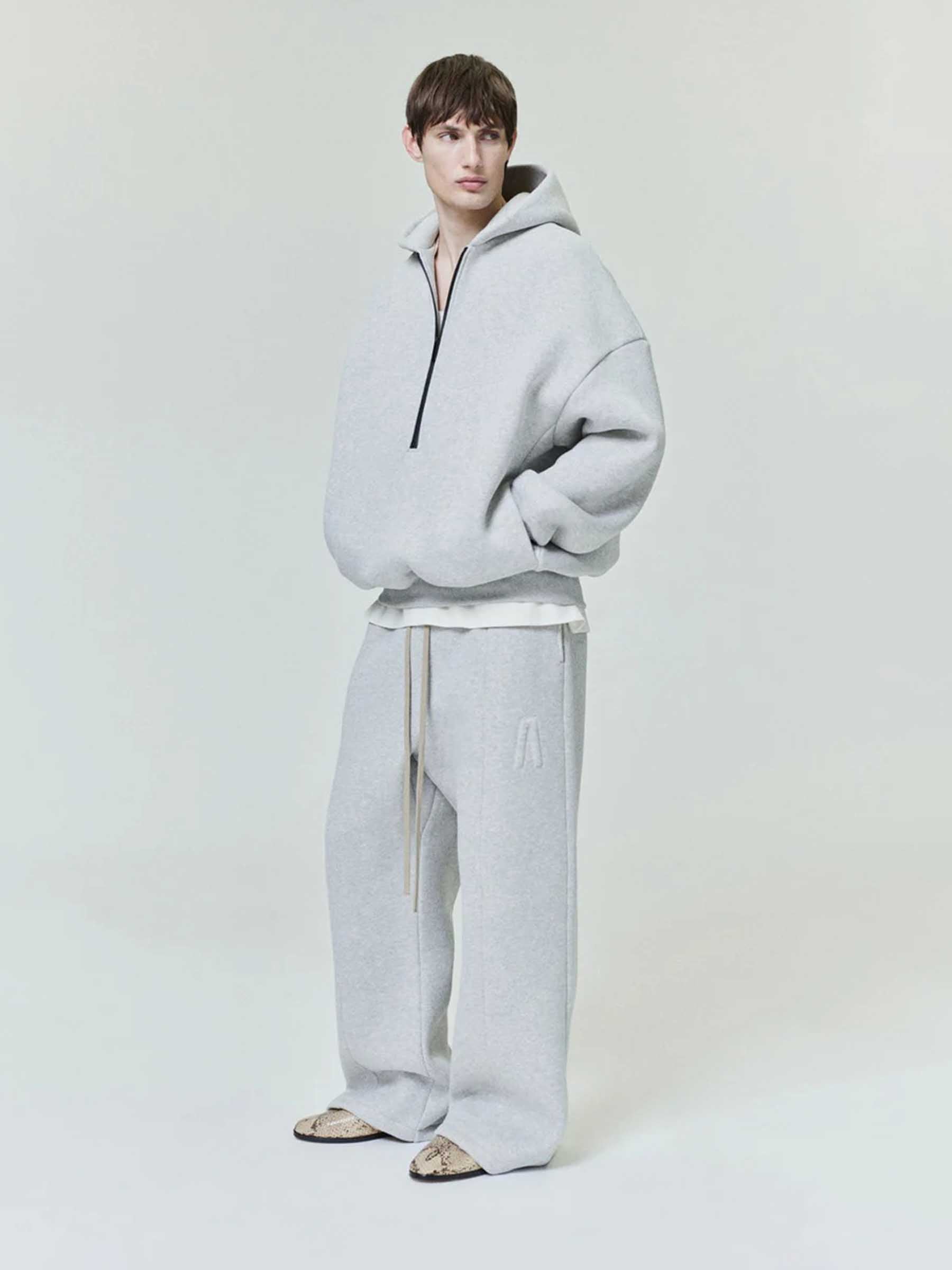 Fear of God Hombre Barcelona Sudadera Capucha Cremallera color Gris sku 545-001985 01 - Foto 2