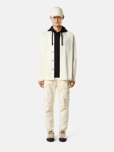 Stone Island Hombre Barcelona Sudadera de corte regular con capucha y bolsillo canguro color Negro sku 545-002036 01 - Foto 2