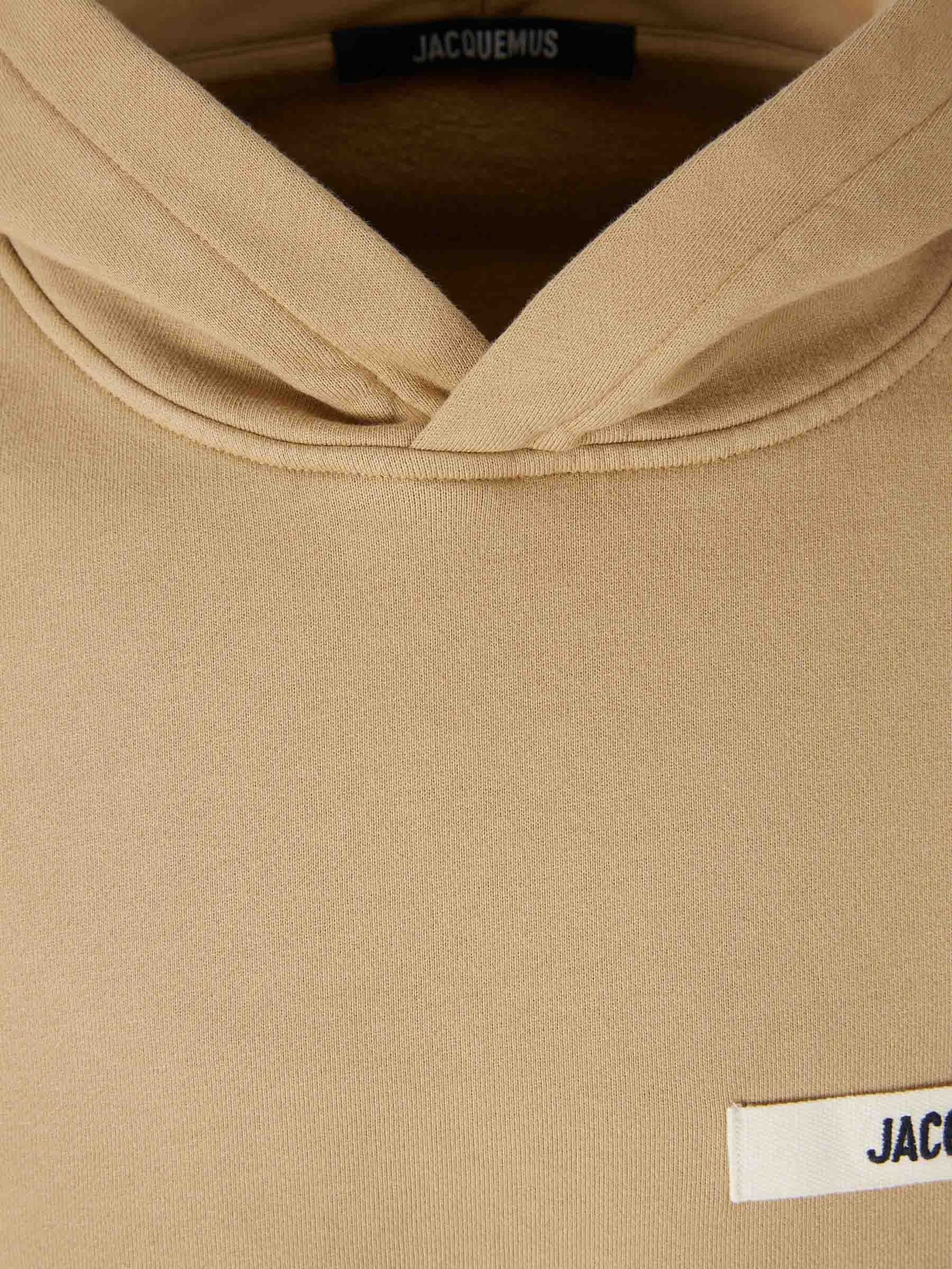 Jacquemus Hombre Barcelona Sudadera Gros Grain color Mostaza sku 545-002059 02 - Foto 2
