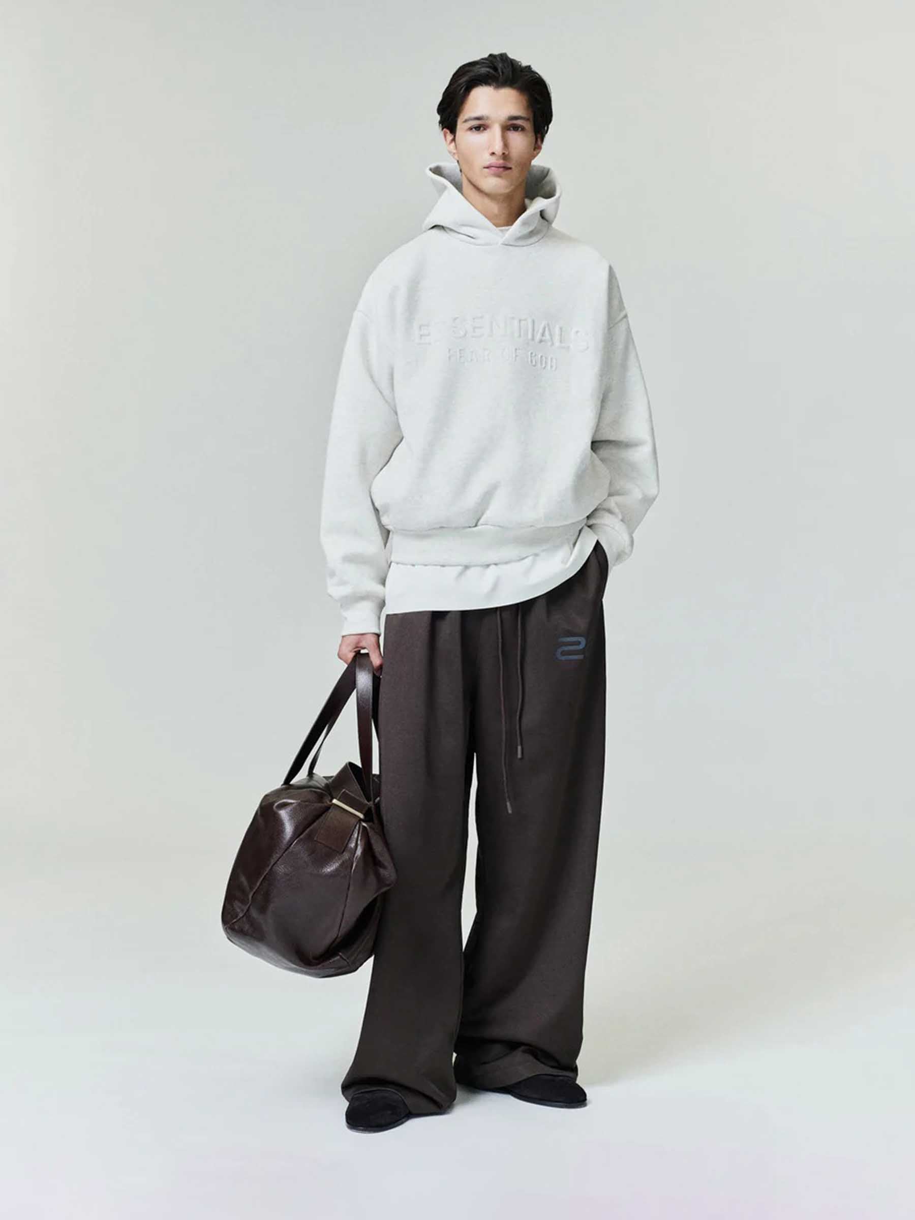 Fear of God Essentials Hombre Barcelona Sudadera Capucha Logo color Gris Claro sku 545-002096 01 - Foto 2