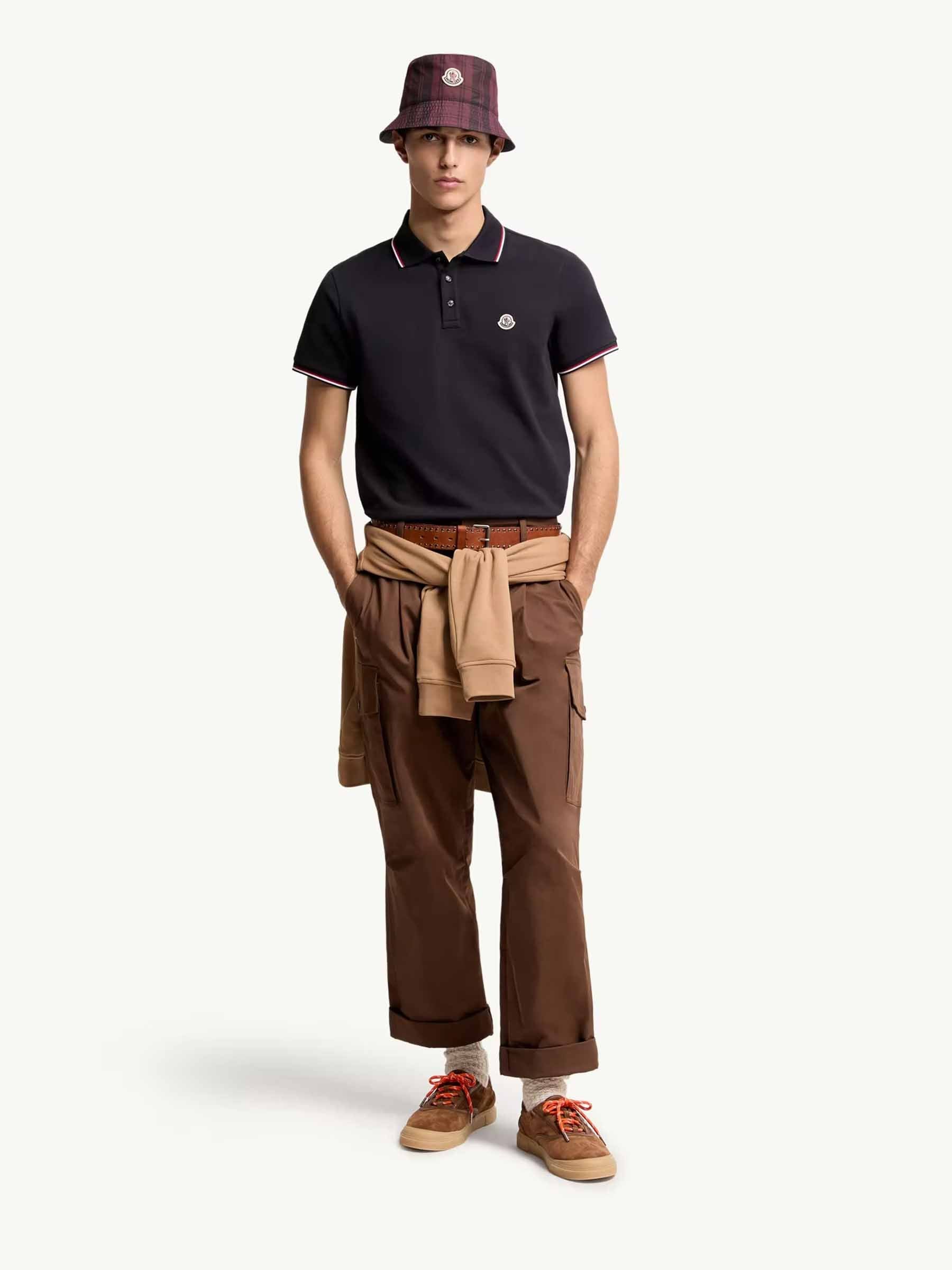 Moncler Hombre Barcelona Polo Manga Corta color Azul Marino sku 552-001670 02 - Foto 2