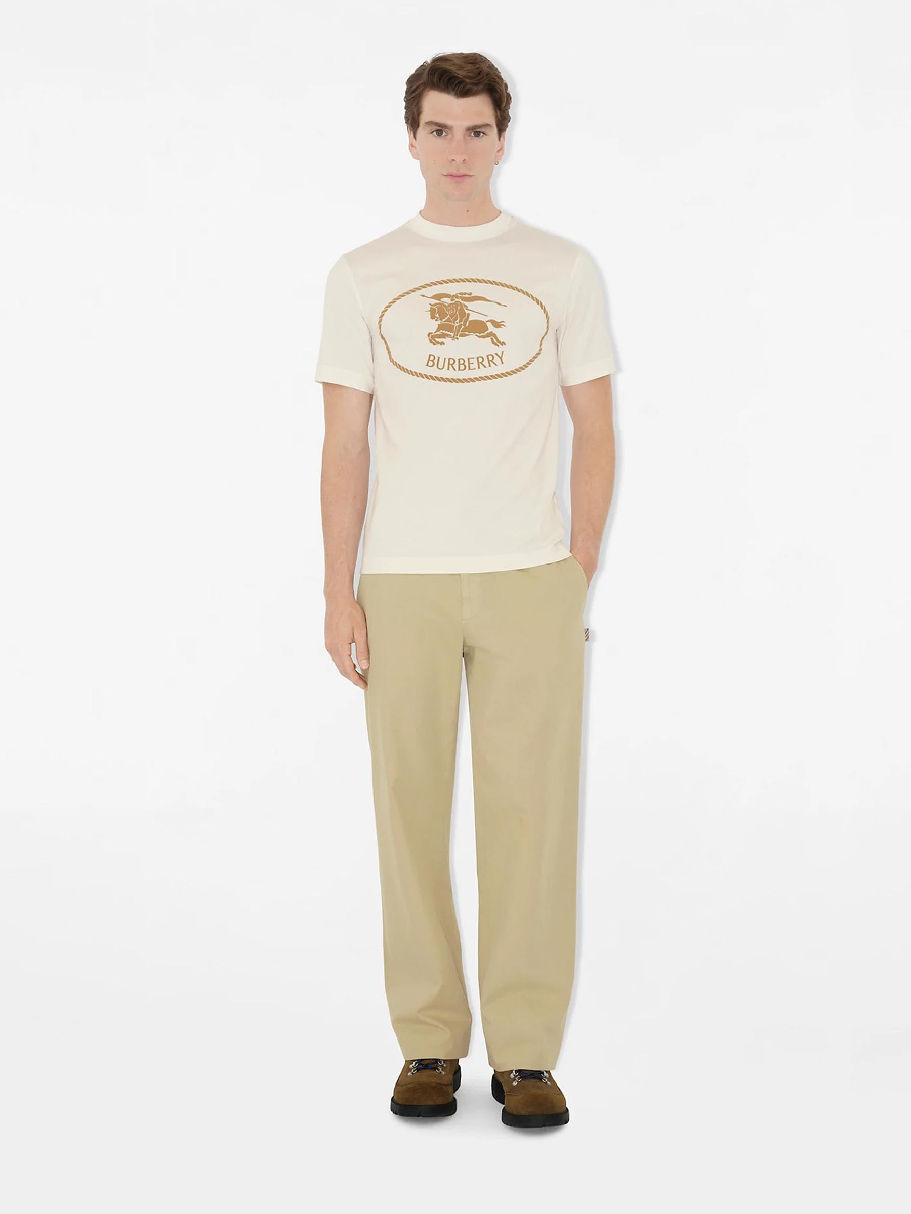 Burberry Hombre Barcelona Camiseta Estampado Algodón color Crema sku 553-004302 01 - Foto 1