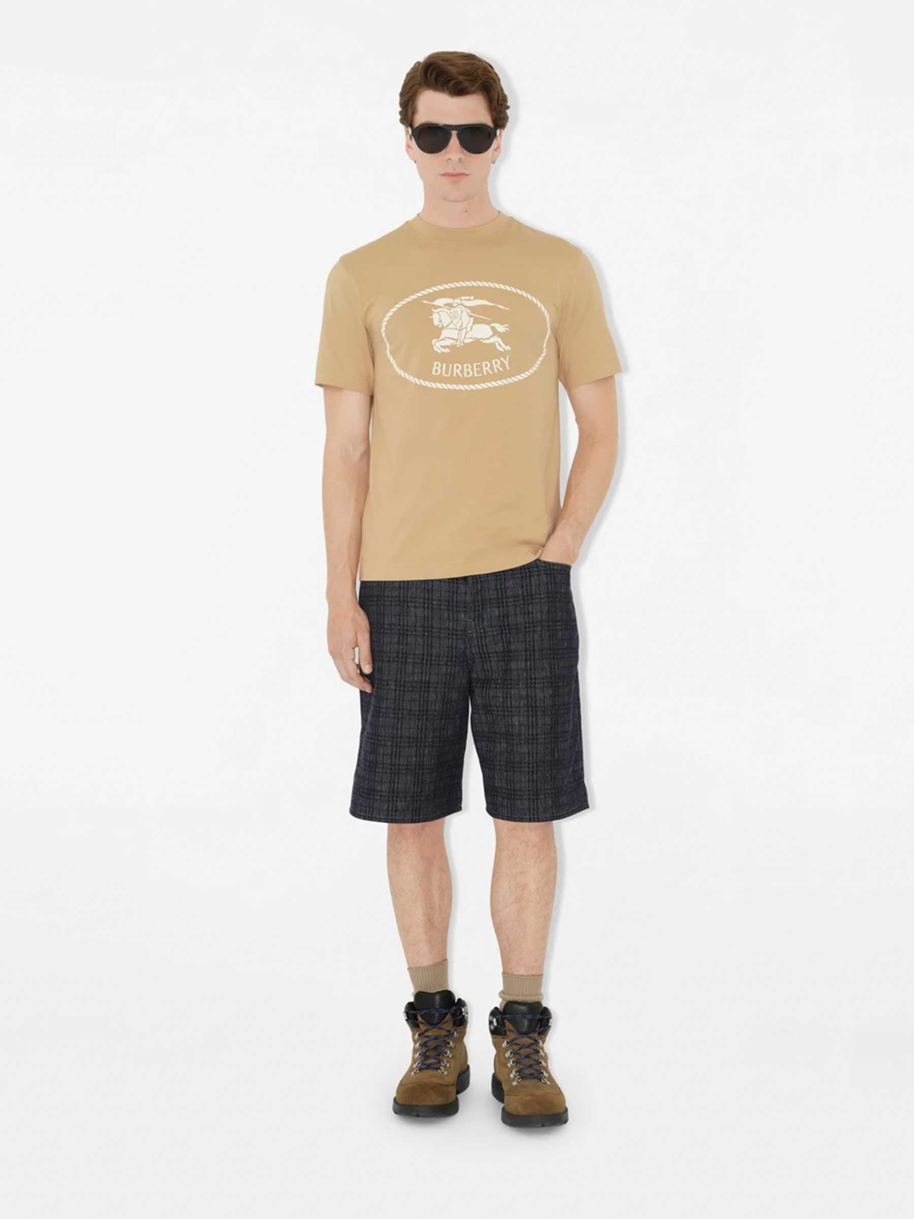 Burberry Hombre Barcelona Camiseta Estampado Algodón color Azul Celeste sku 553-004303 01 - Foto 1