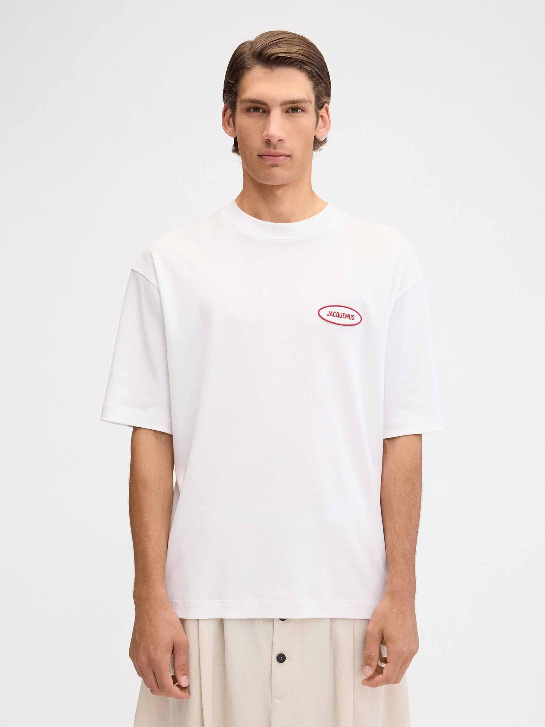 Jacquemus Hombre Barcelona Camiseta Stazione color Blanco sku 553-004334 02 - Foto 2