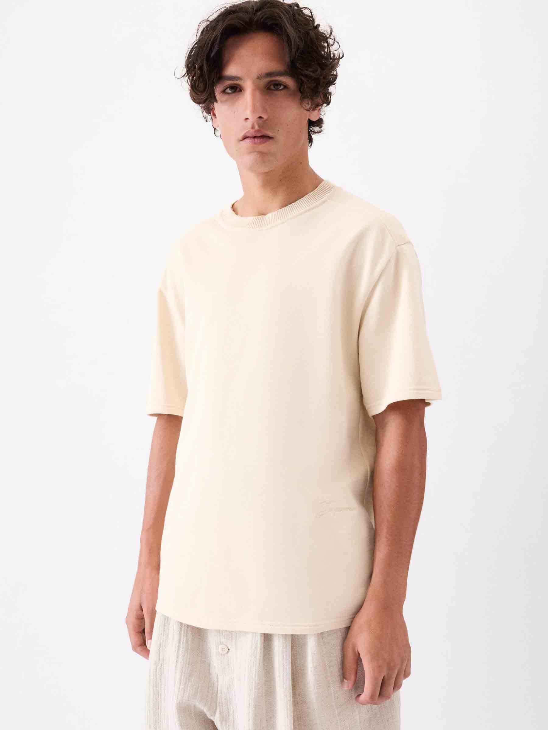 Jacquemus Hombre Barcelona Camiseta Cuello Redondo color Beige sku 553-004335 01 - Foto 2