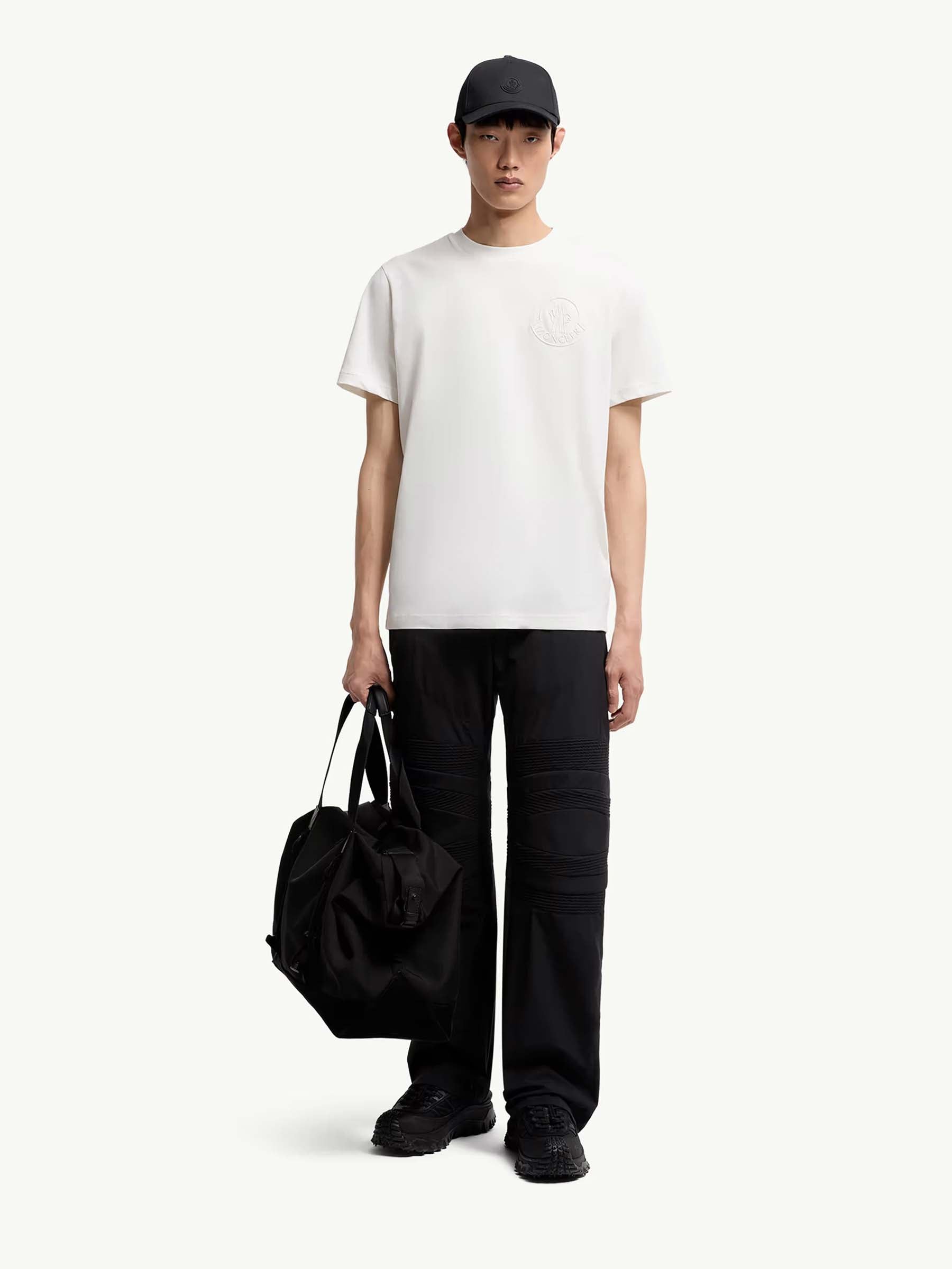 Moncler Hombre Barcelona Camiseta Logo Algodón color Blanco sku 553-004423 01 - Foto 2