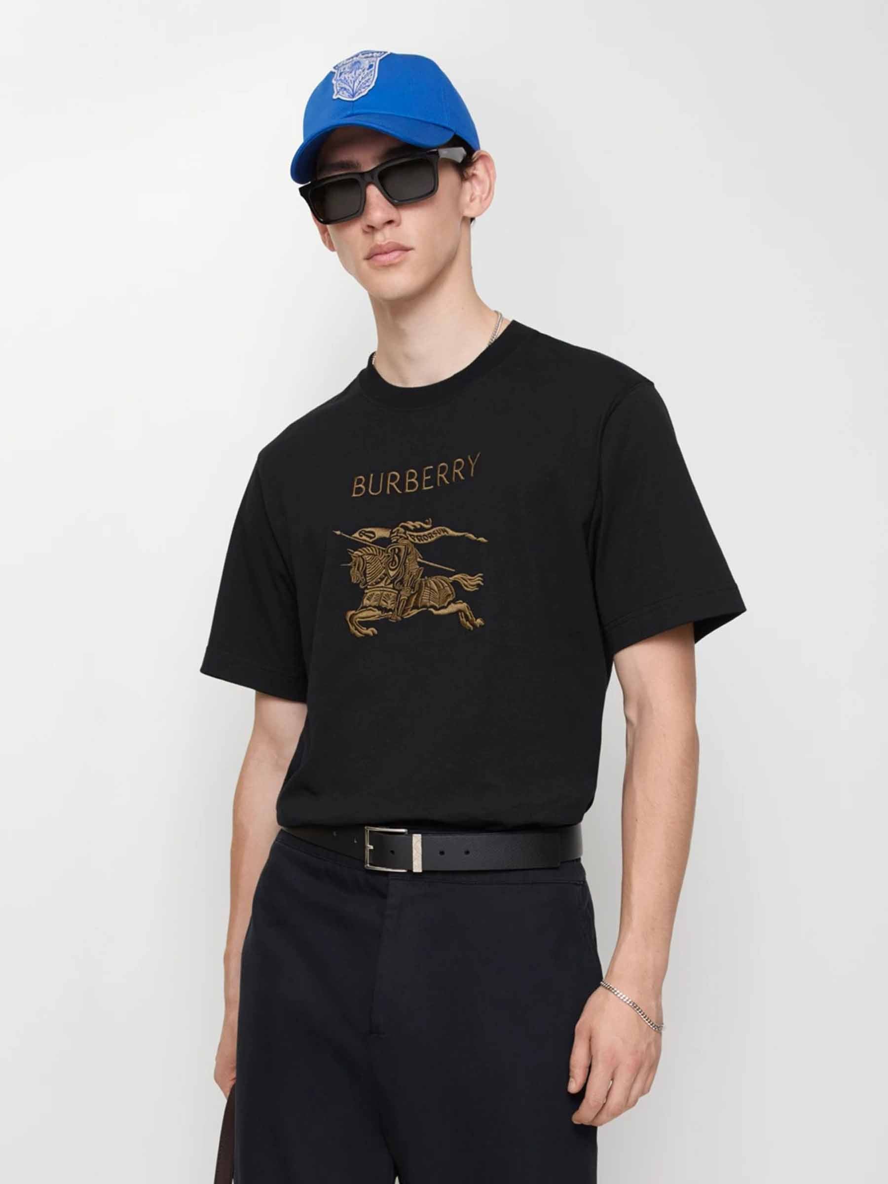 Burberry Hombre Barcelona Camiseta Cuello Redondo color Negro sku 553-004541 01 - Foto 2