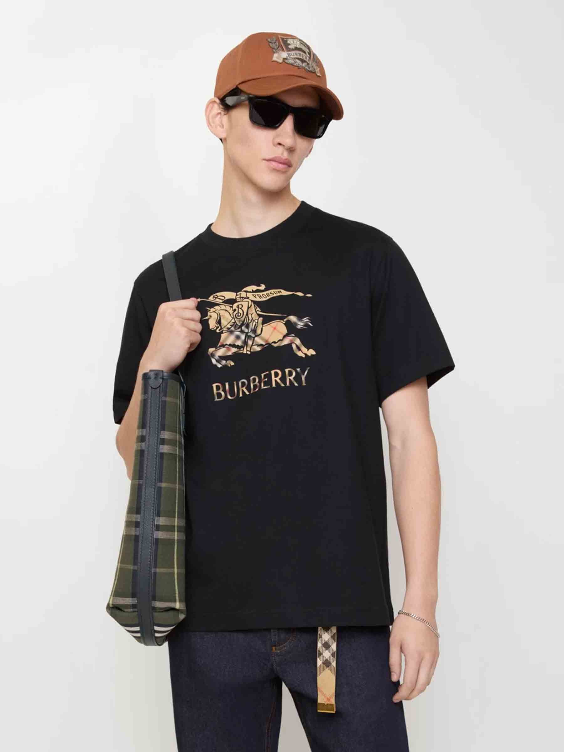 Burberry Hombre Barcelona Camiseta Cuello Redondo color Negro sku 553-004542 01 - Foto 2