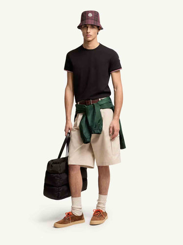 Moncler Hombre Barcelona Camiseta Cuello Redondo color Negro sku 553-004637 02 - Foto 2