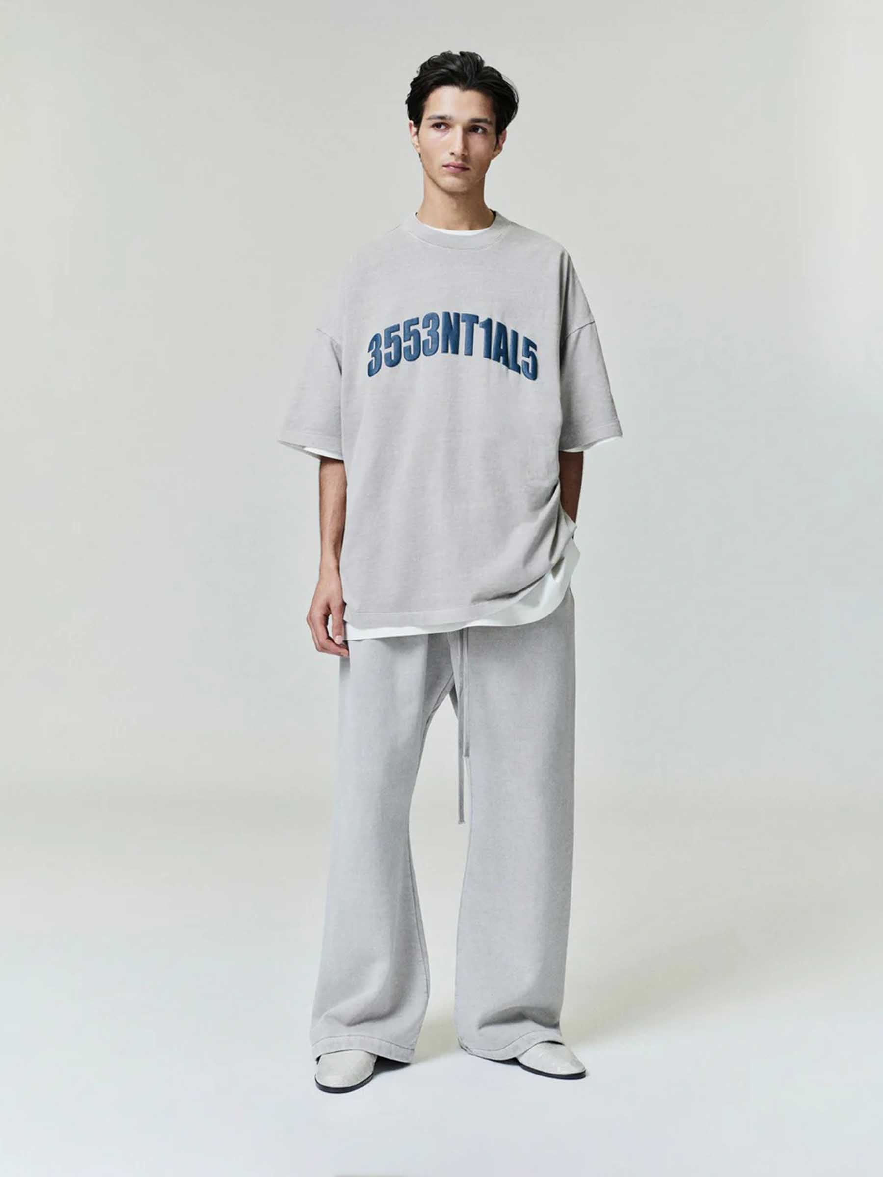 Fear of God Essentials Hombre Barcelona Camiseta Cuello Redondo color Taupe sku 553-004756 01 - Foto 2